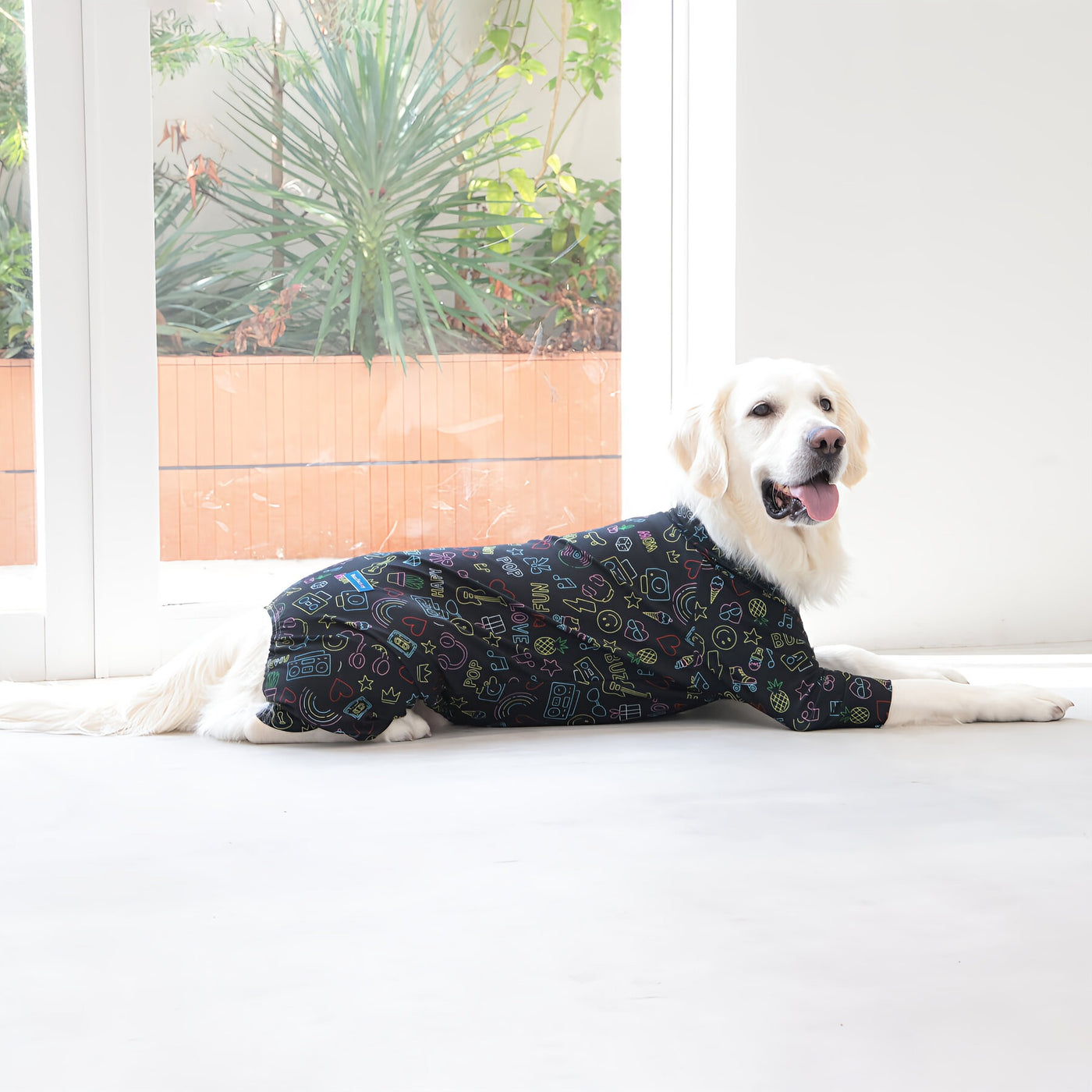 【新入荷】カラフルロンパース ブラックアート